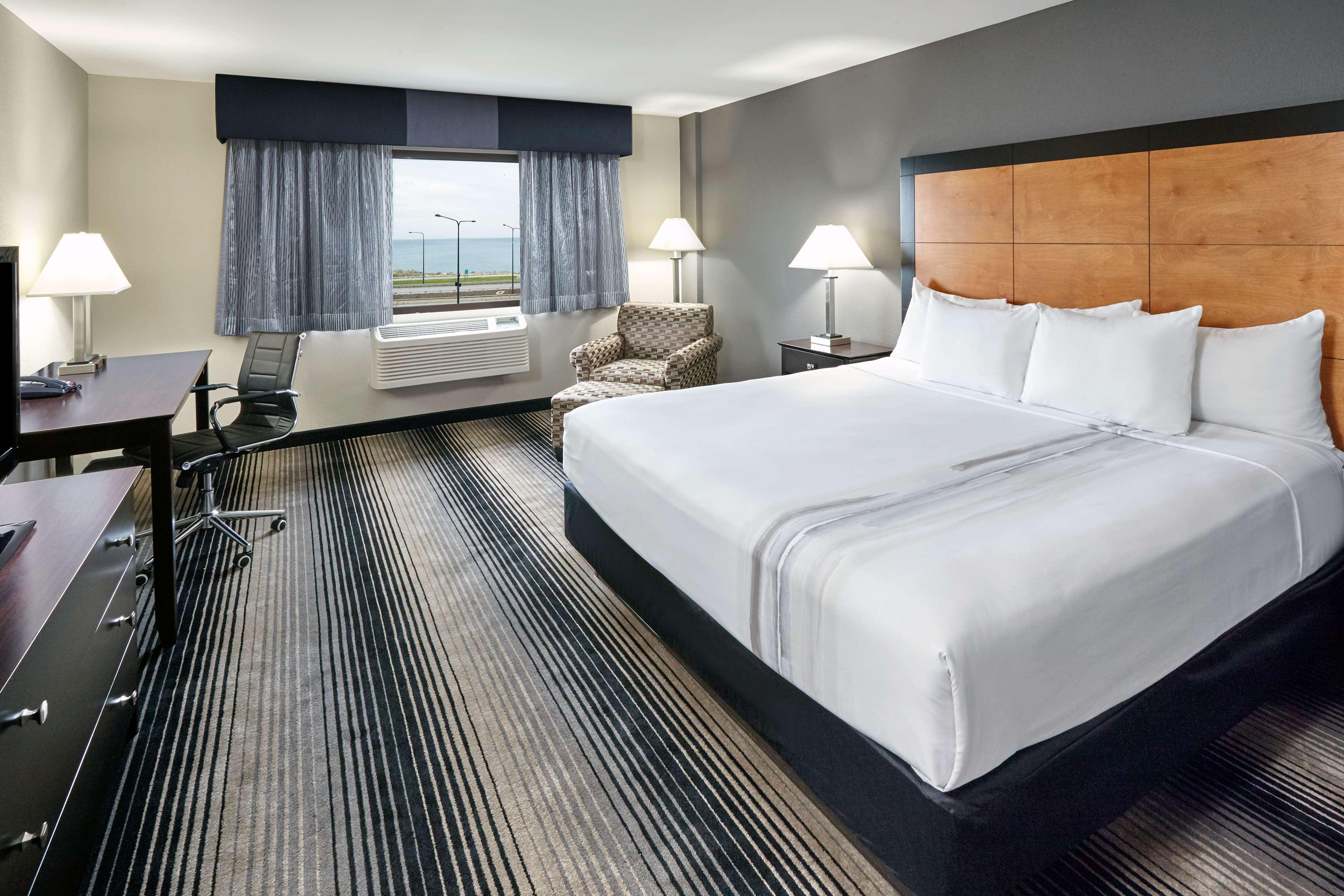 Best Western Plus Hyde Park Chicago Hotel Exterior foto
