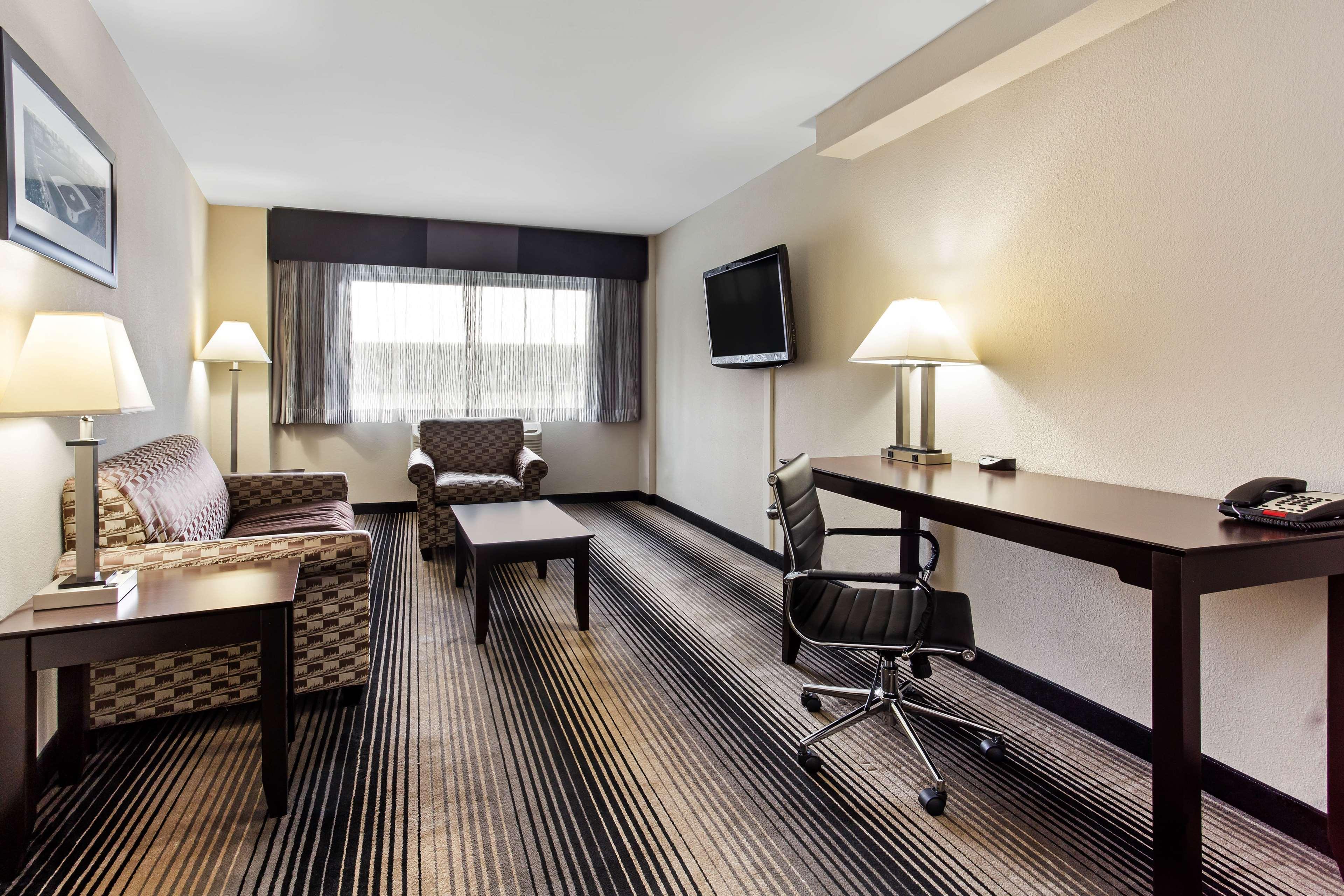 Best Western Plus Hyde Park Chicago Hotel Exterior foto