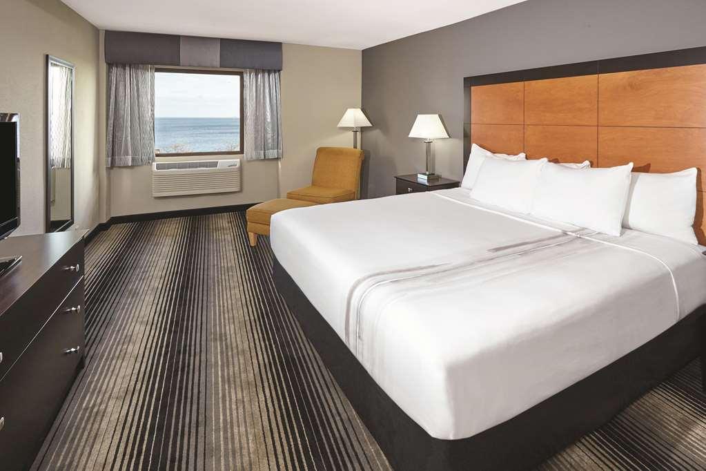 Best Western Plus Hyde Park Chicago Hotel Exterior foto