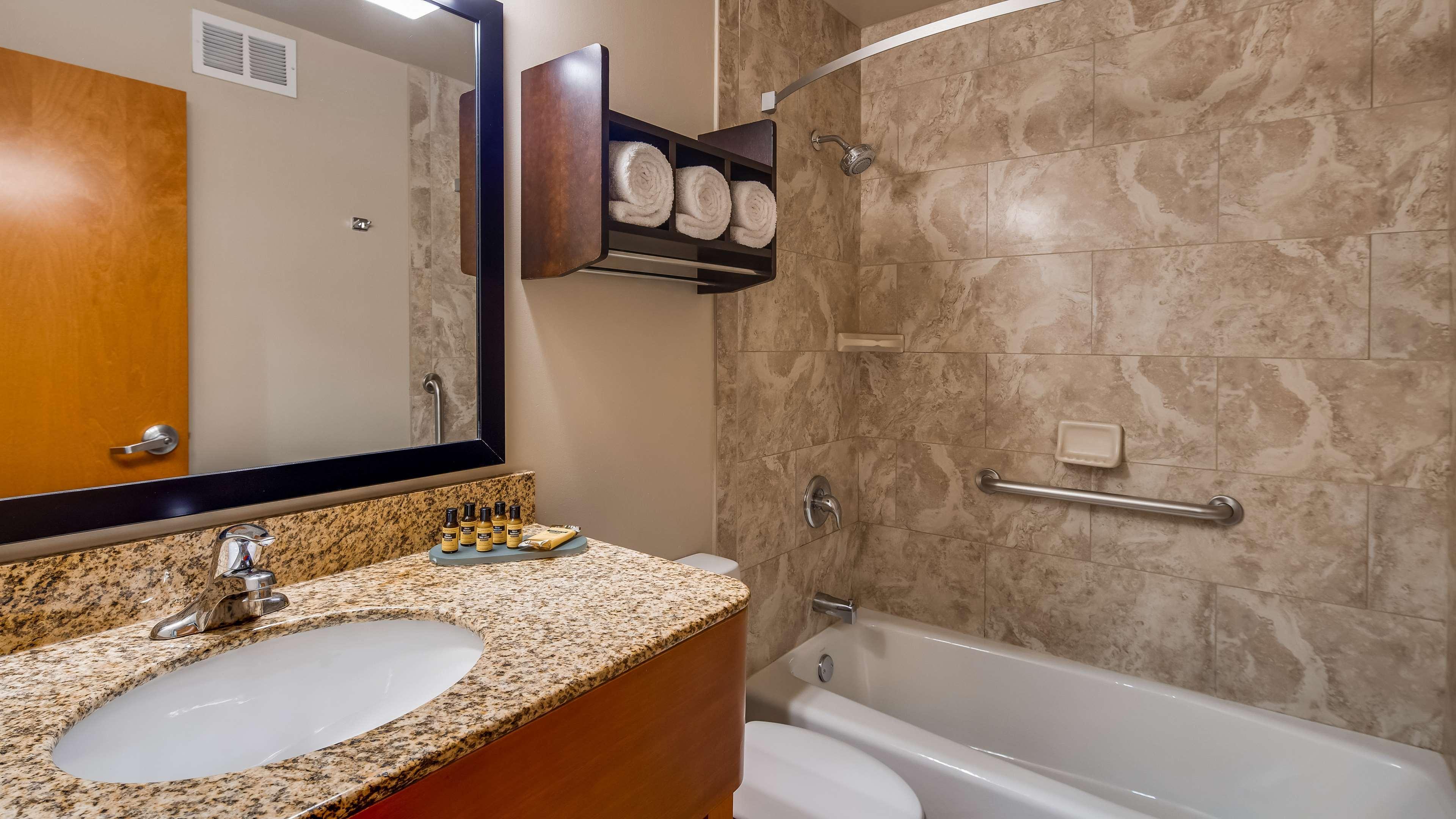 Best Western Plus Hyde Park Chicago Hotel Exterior foto