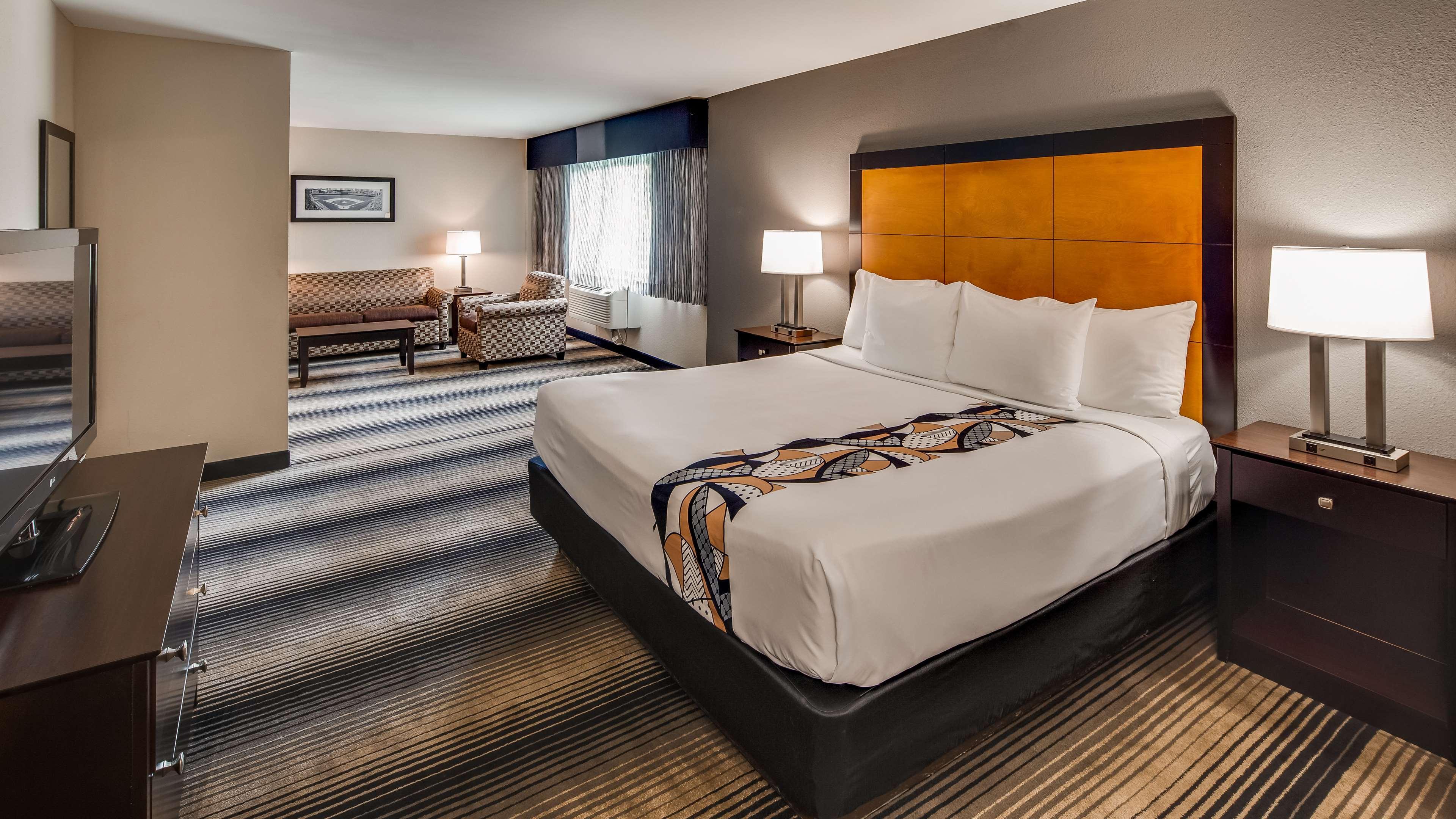 Best Western Plus Hyde Park Chicago Hotel Exterior foto